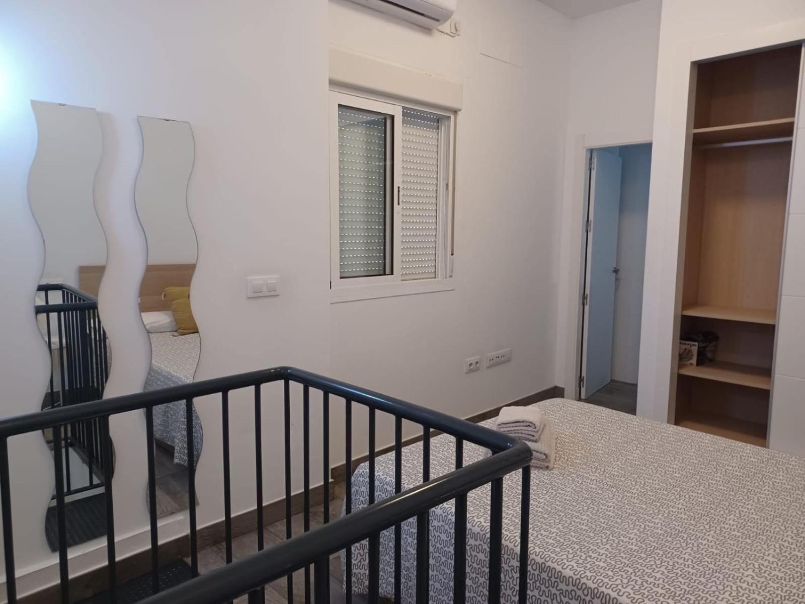 Apartamento En El Casco Antiguo En Plena Alameda Seville Luaran gambar